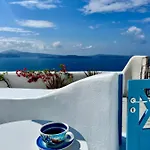Aristos Life Luxury Cave Oia