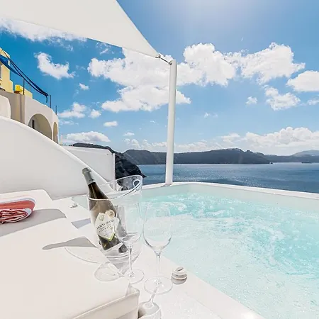Aristos Life Luxury Cave Oia (Santorini)