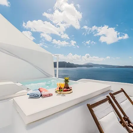 Aristos Life Luxury Cave Oia (Santorini)