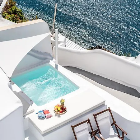 Aristos Life Luxury Cave Villa *