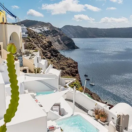 Aristos Life Luxury Cave *