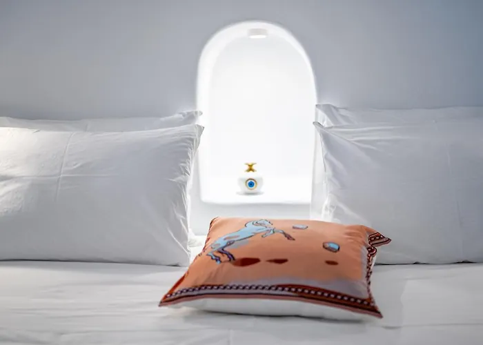 Aristos Life Luxury Cave Oia