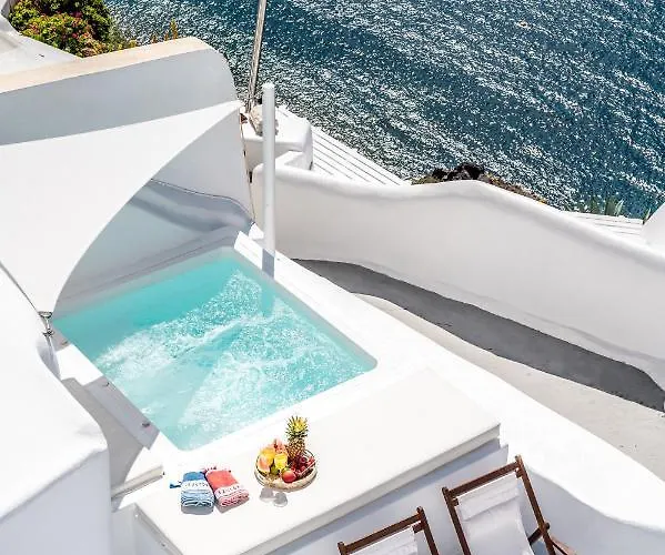 Aristos Life Luxury Cave Villa *