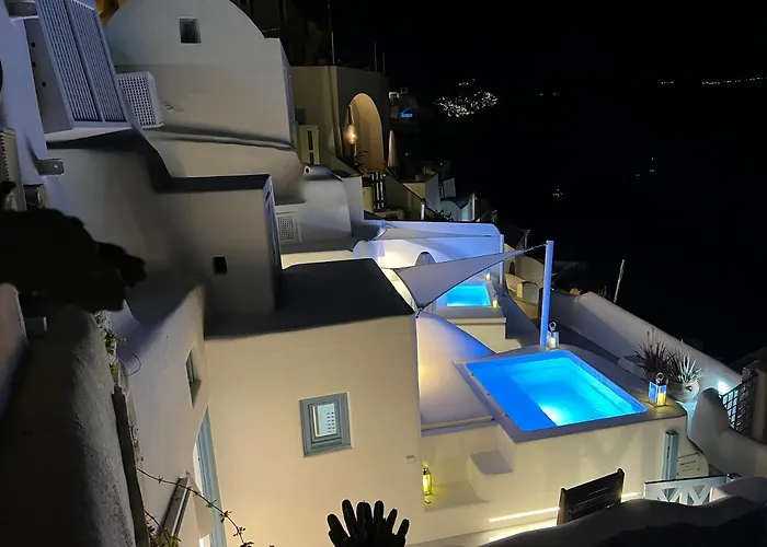 Aristos Life Luxury Cave *