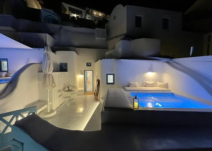 Aristos Life Luxury Cave Villa *
