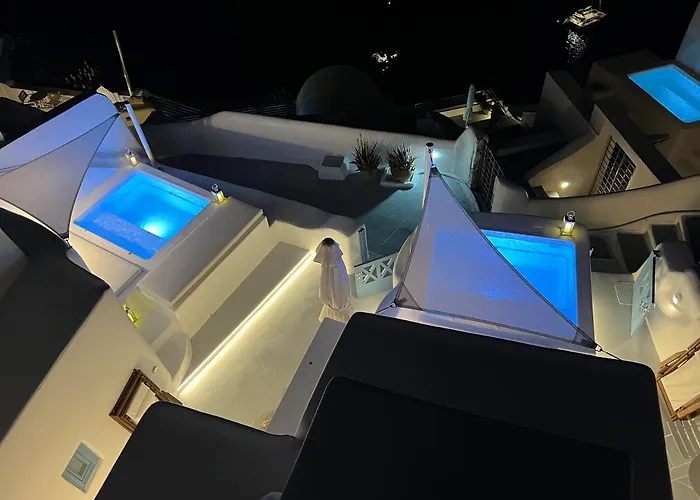 Aristos Life Luxury Cave Villa *