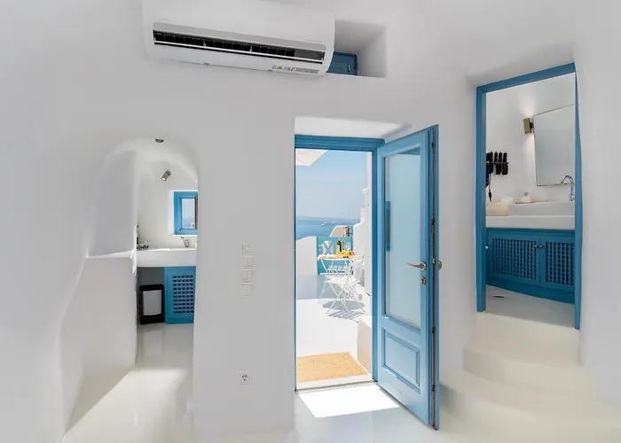 Aristos Life Luxury Cave Oia