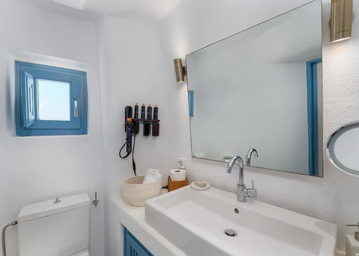 Aristos Life Luxury Cave Oia