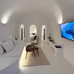 Aristos Life Luxury Cave Ía